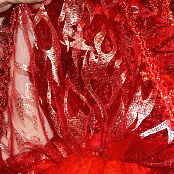 Girl’s Spirit She-Devil Costume - Picture 8 of 12